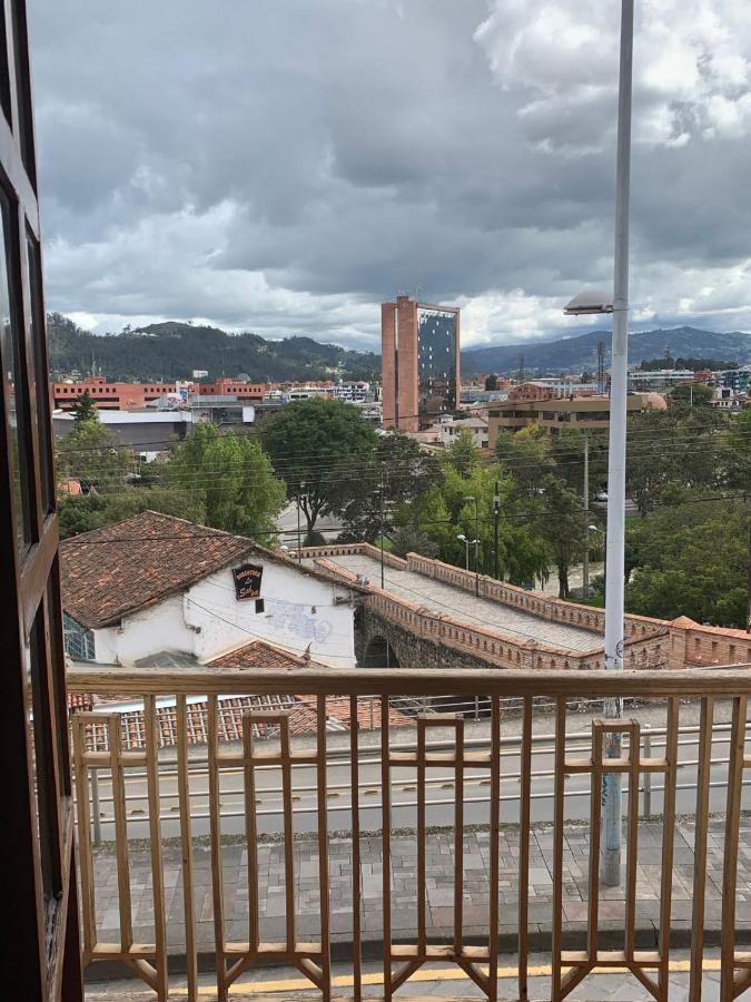 Hostel Santa Canela Cuenca Esterno foto