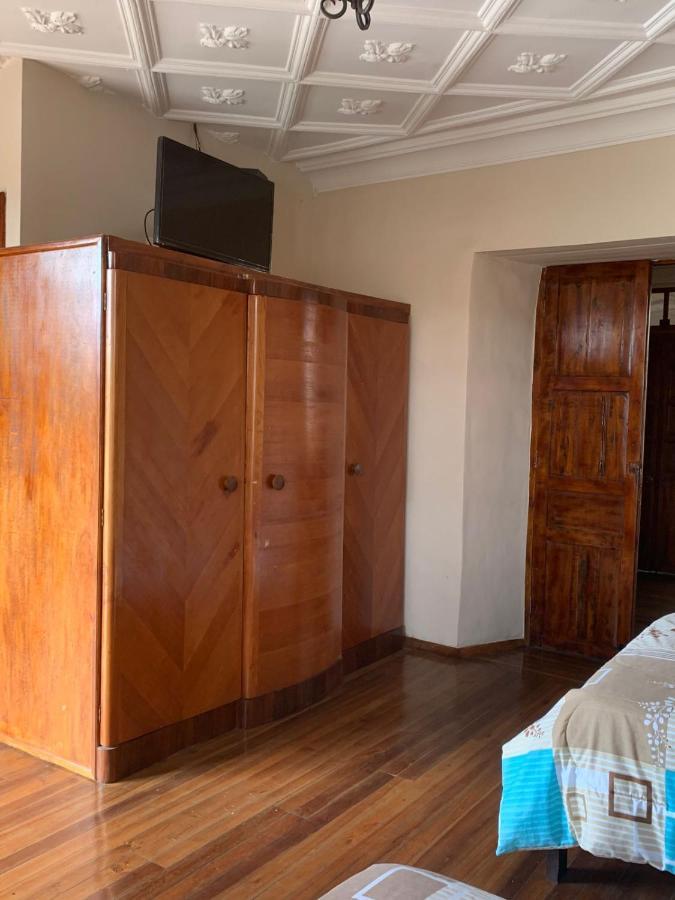 Hostel Santa Canela Cuenca Esterno foto