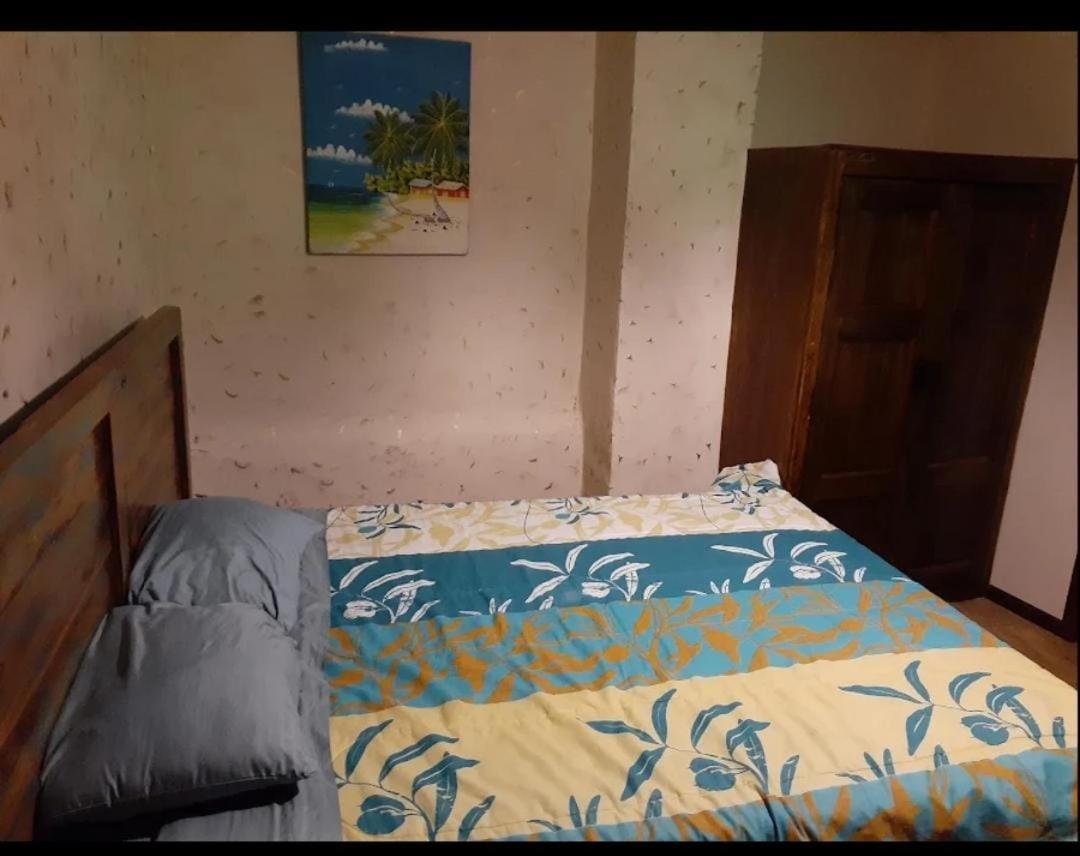 Hostel Santa Canela Cuenca Esterno foto